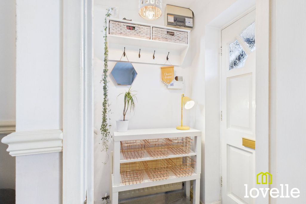 Property photo 2 of 26