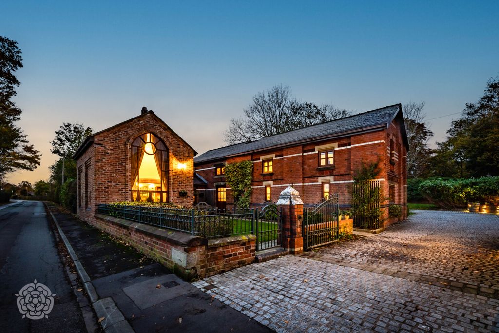 Property photo 1 of 30 Picture No. 14