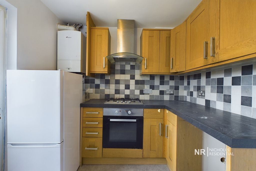 Property photo 3 of 15 Kitchen