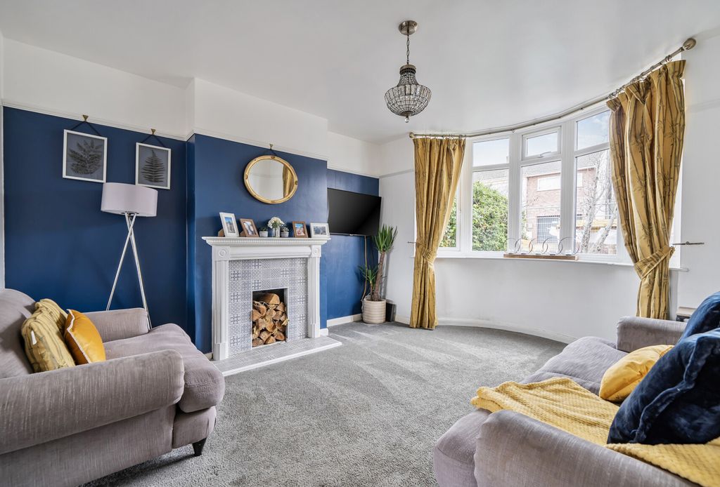 Property photo 2 of 21 Lounge/Diner