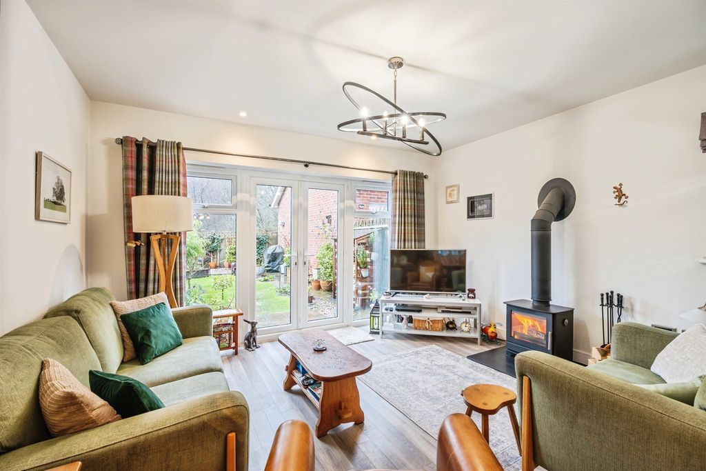 Property photo 2 of 13