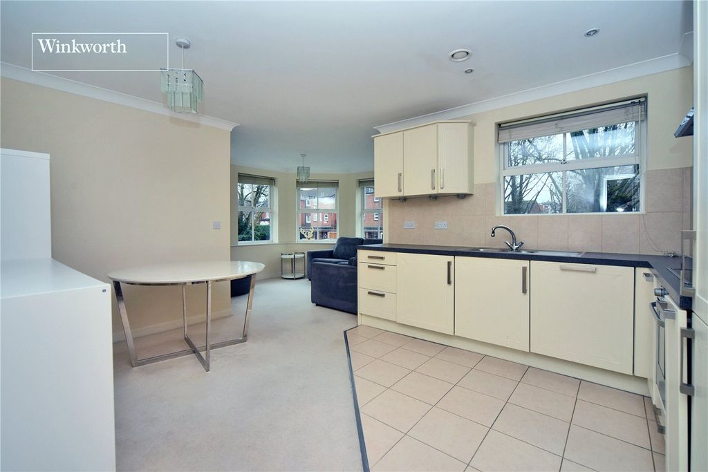 Property photo 3 of 16 Picture No. 05