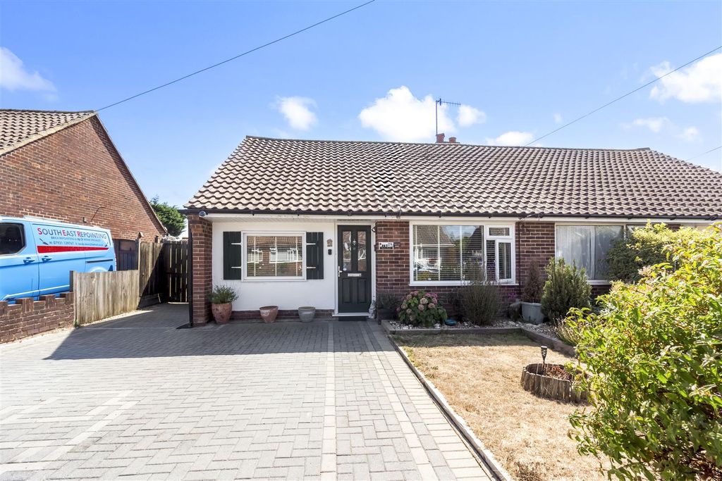 Property photo 1 of 25 29 Hurley Road-025.Jpg
