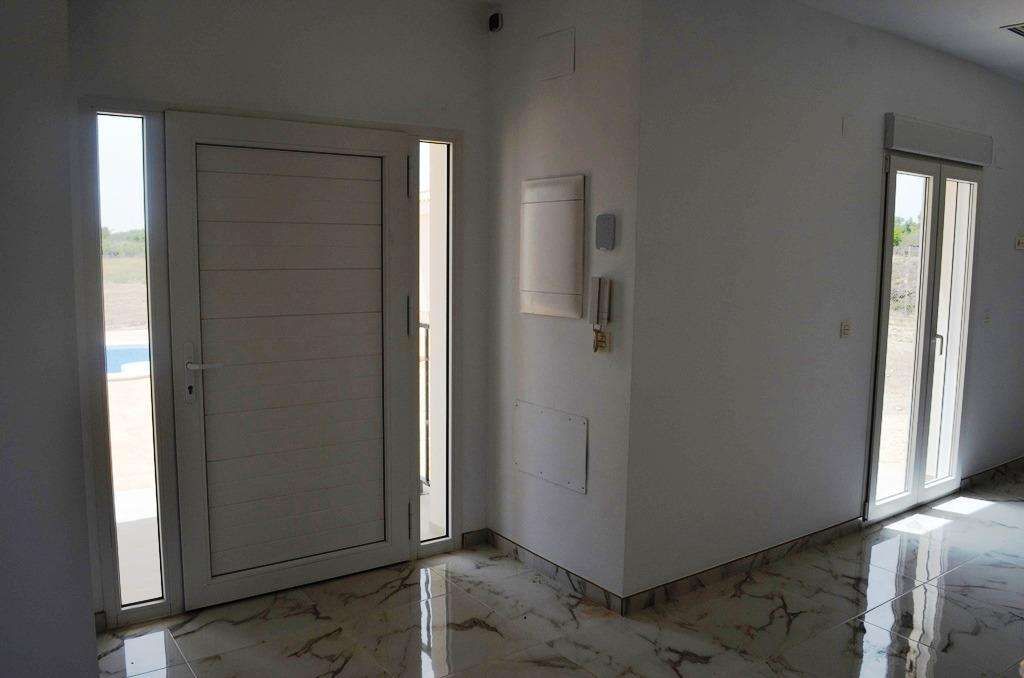 Property photo 2 of 43