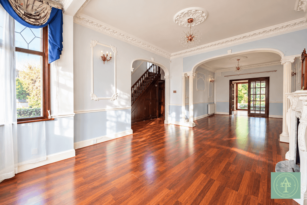 Property photo 3 of 22 Sunlit Victorian Drawing Room