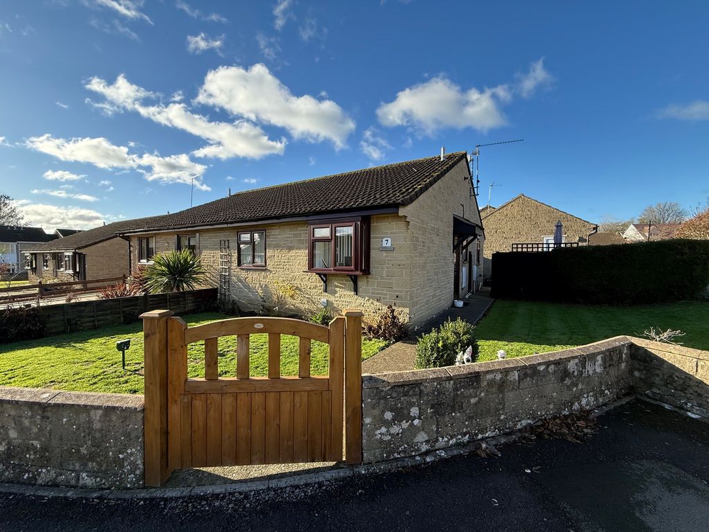 Property photo 1 of 14 Front Aspect