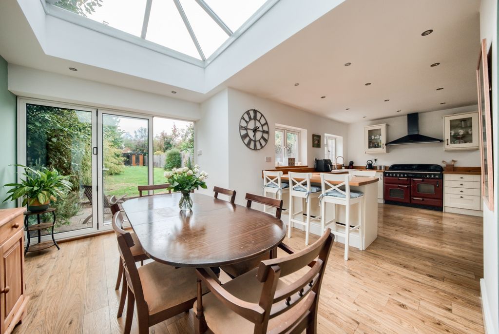 Property photo 2 of 25 Xt5A1143-Hdr(3)