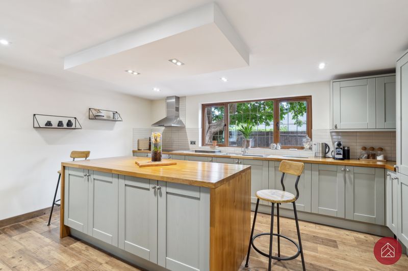 Property photo 3 of 37 Kitchen