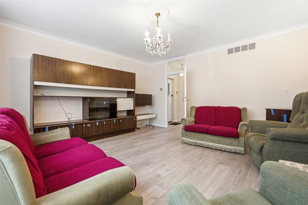 Property photo 3 of 21 Picture No. 07