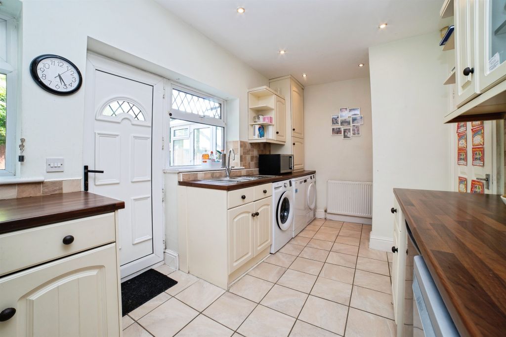 Property photo 3 of 26