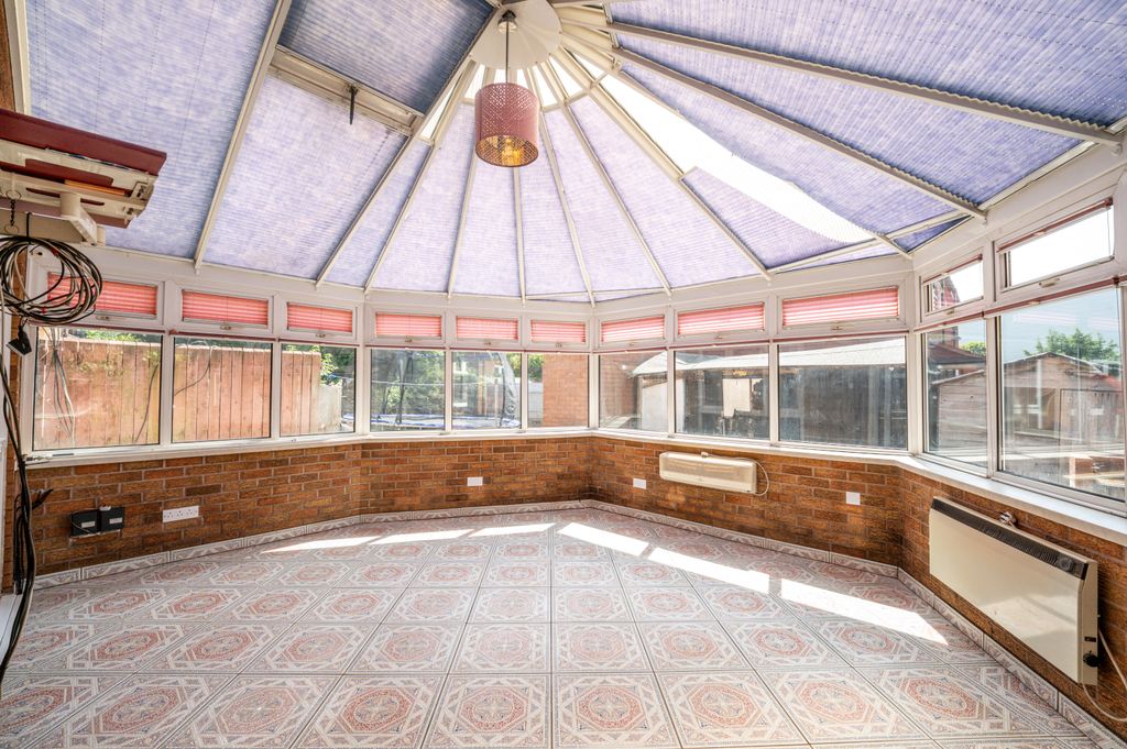 Property photo 3 of 29 10