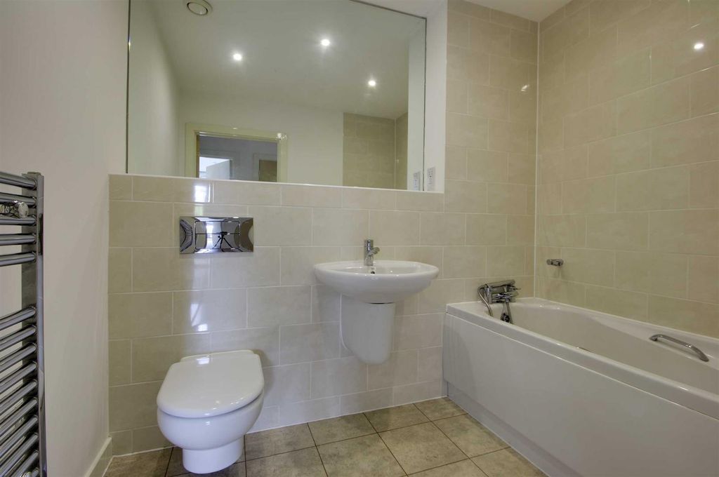 Property photo 3 of 14