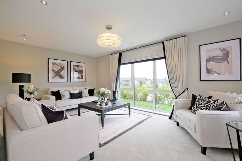 Property photo 2 of 8