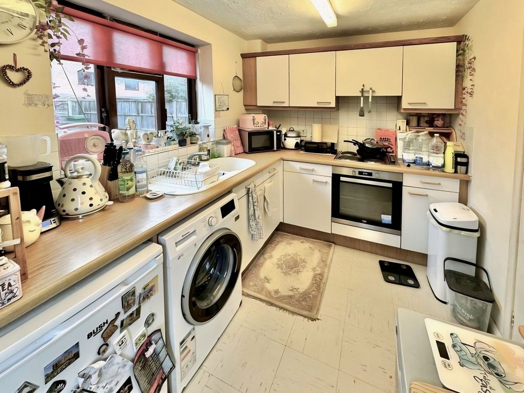 Property photo 2 of 6