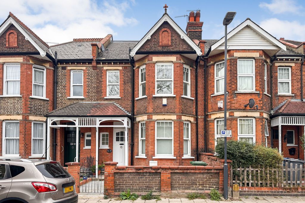 Property photo 1 of 15 24 South Hill Avenue, Harrow, Ha2 0Nq