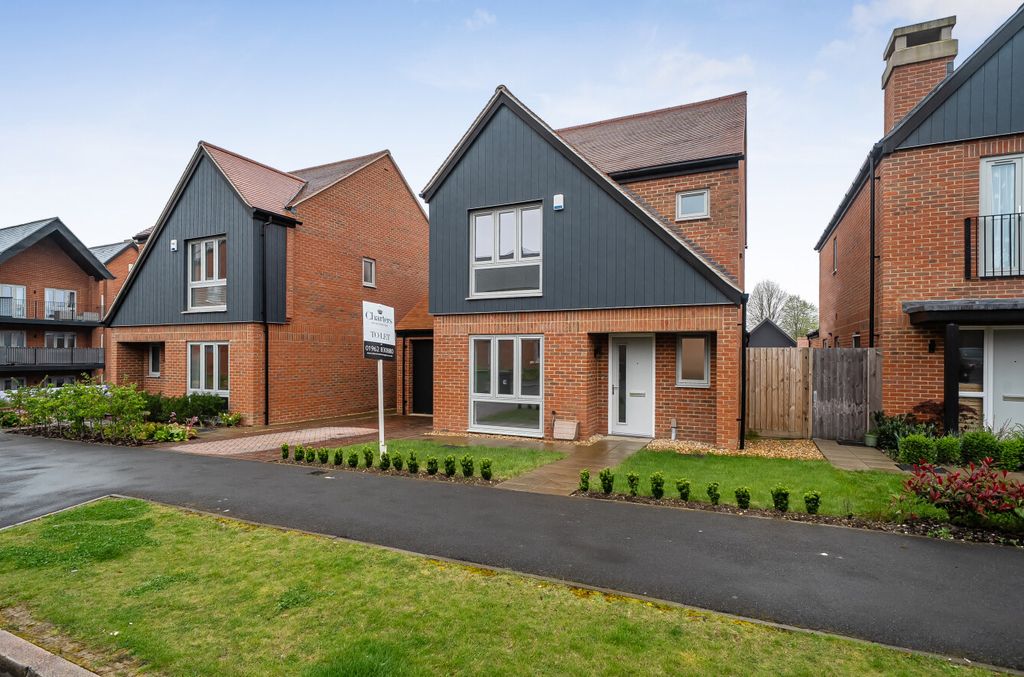 Property photo 1 of 14 1439882-26-69De7c...