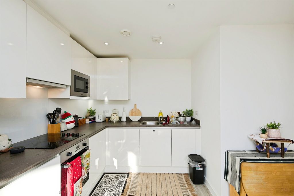 Additional image 10 of 1 bed flat for saleSylvester Close, Derby DE1