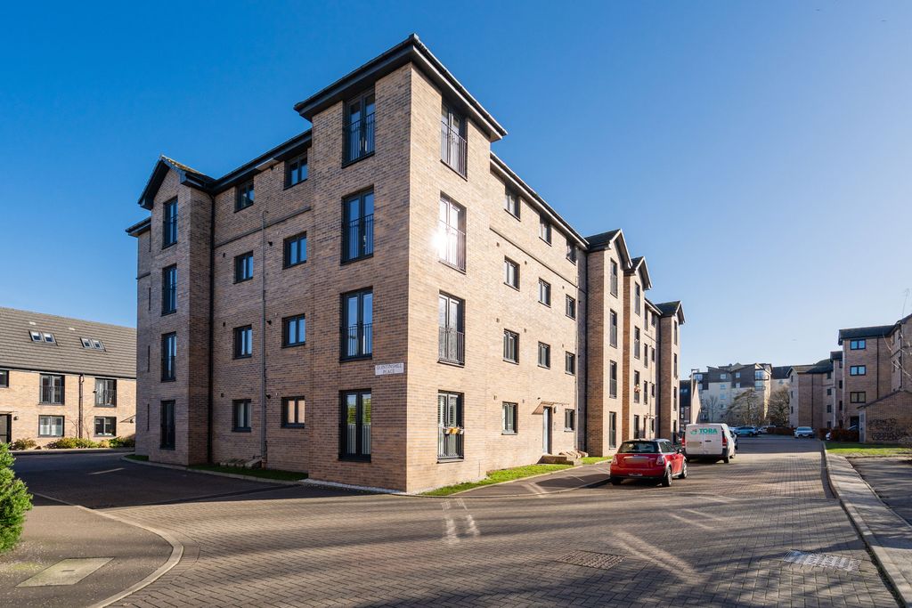 Property photo 1 of 39 Primary Property Image