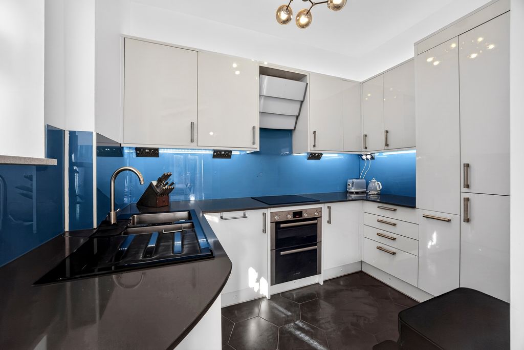 Property photo 3 of 29 Kitchen