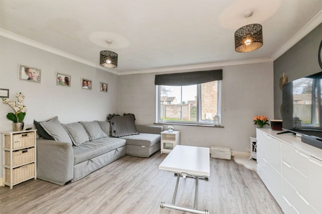 Property photo 3 of 20