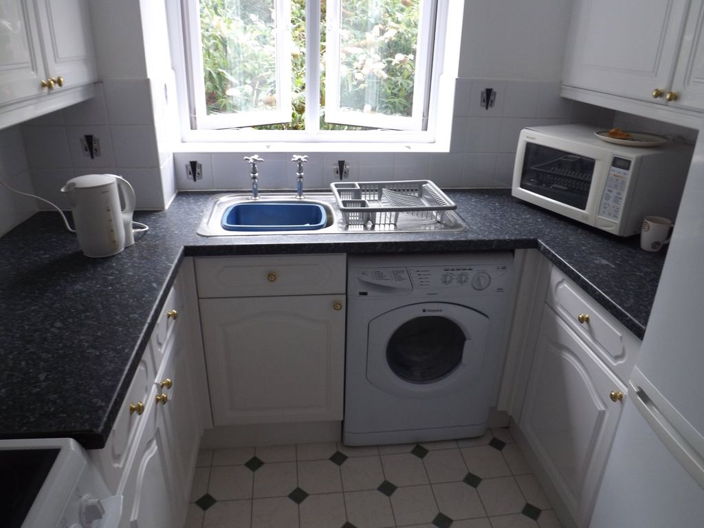 Property photo 3 of 6 584.Jpg