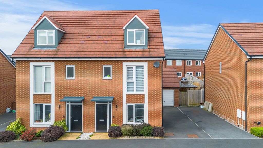 Property photo 1 of 25