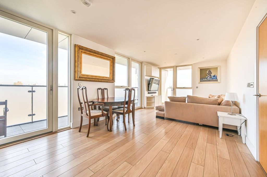 Property photo 2 of 24