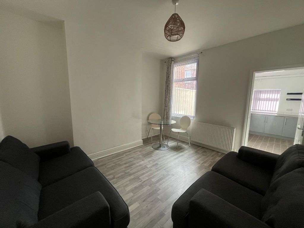 Property photo 3 of 12 17.Jpg