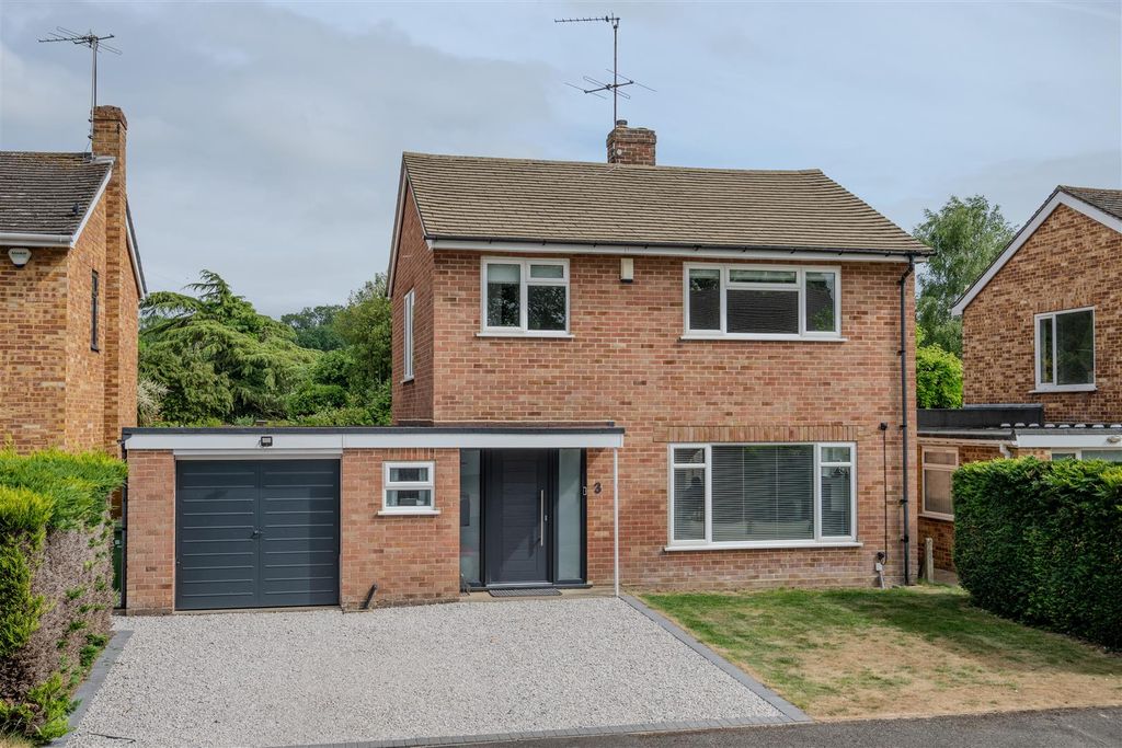 Property photo 1 of 12 3 Birnam 4.Jpg