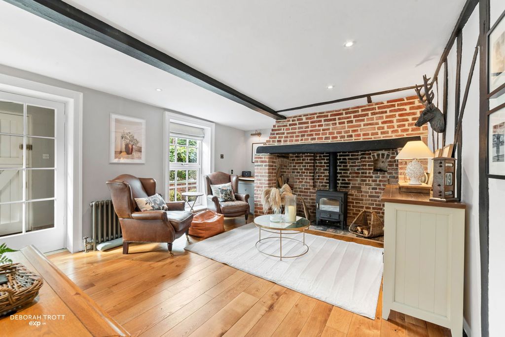 Property photo 3 of 32