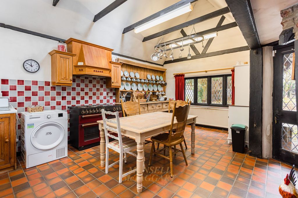 Additional image 4 of 2 bed detached house for saleBalcombe Road, Crawley RH10