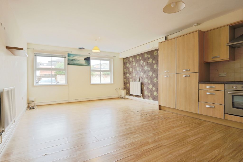Property photo 2 of 7 4135256
