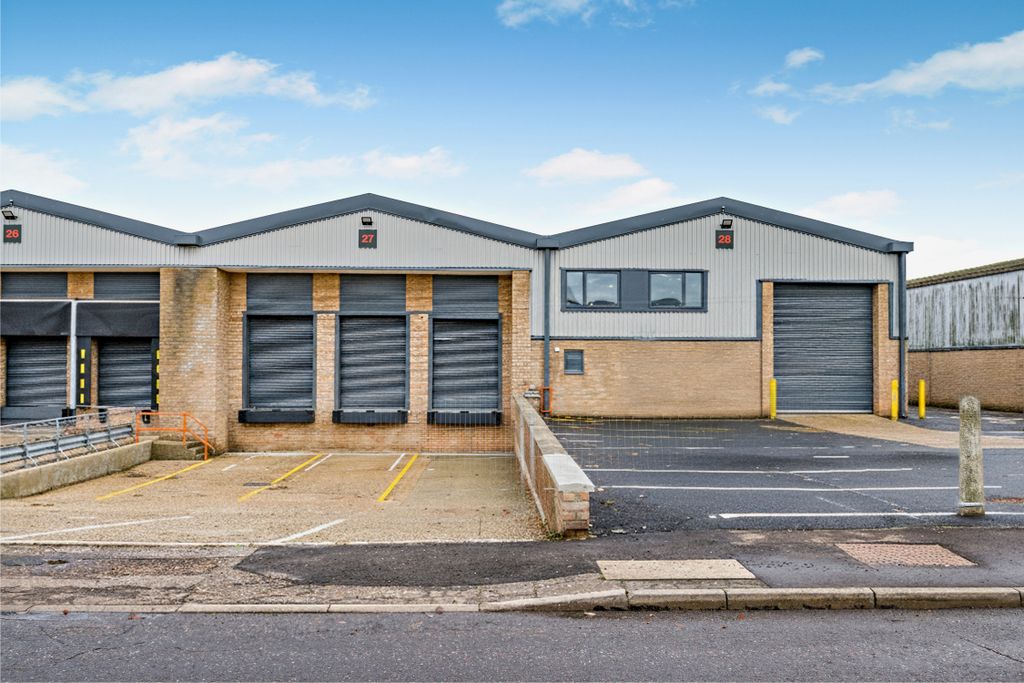 Property photo 2 of 20