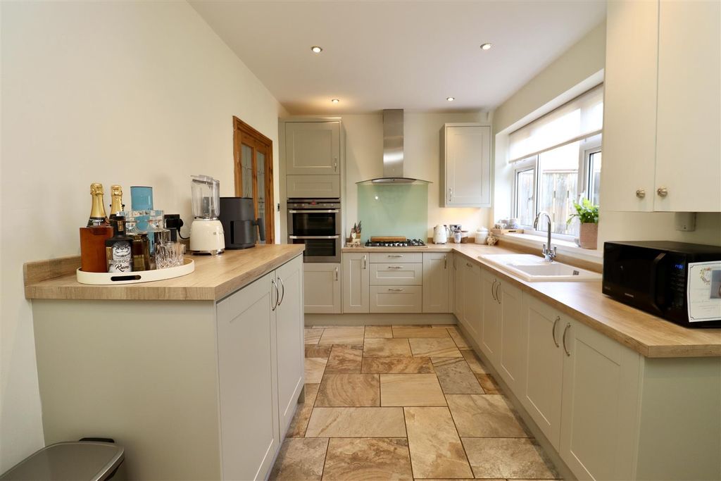 Property photo 3 of 13 Image00017.Jpeg