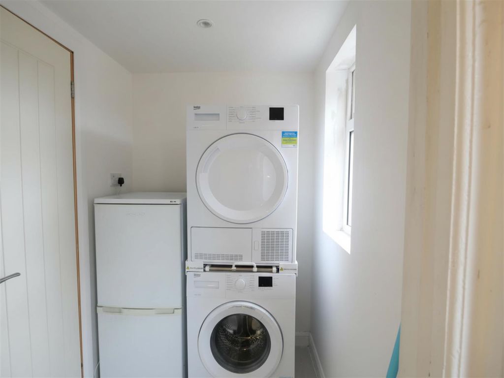 Property photo 2 of 9 Bed 3.Png