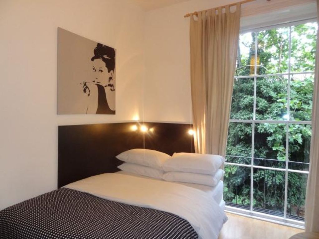 Property photo 1 of 7 Bedroom