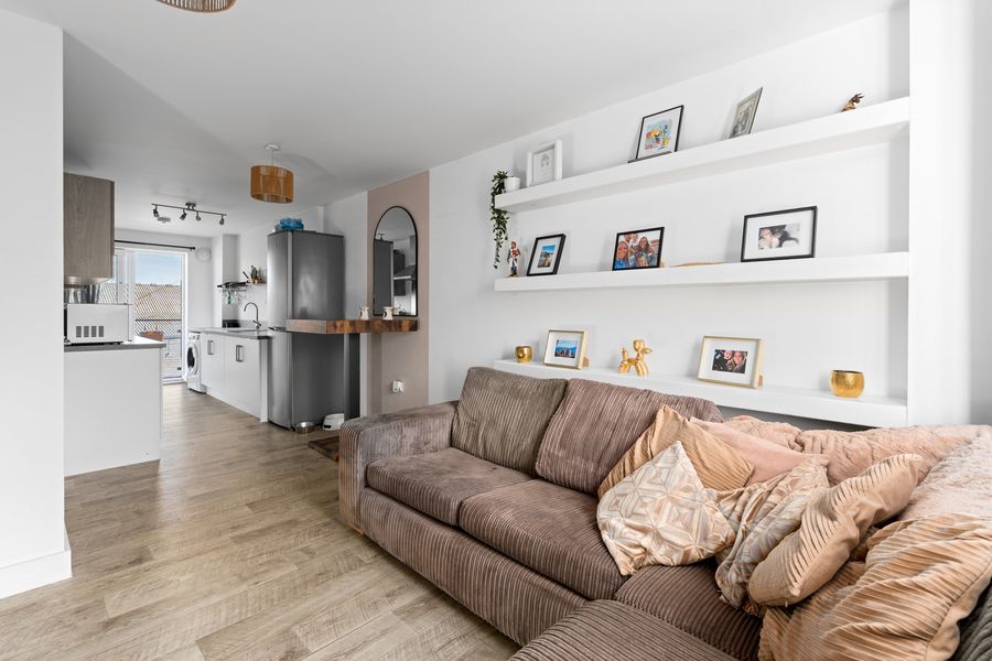 Property photo 1 of 18 007_Lowres_Flat9Wilhelmcourt_Hs_Dsc03873.Jpg