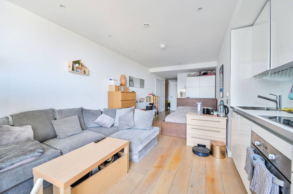Property photo 2 of 10