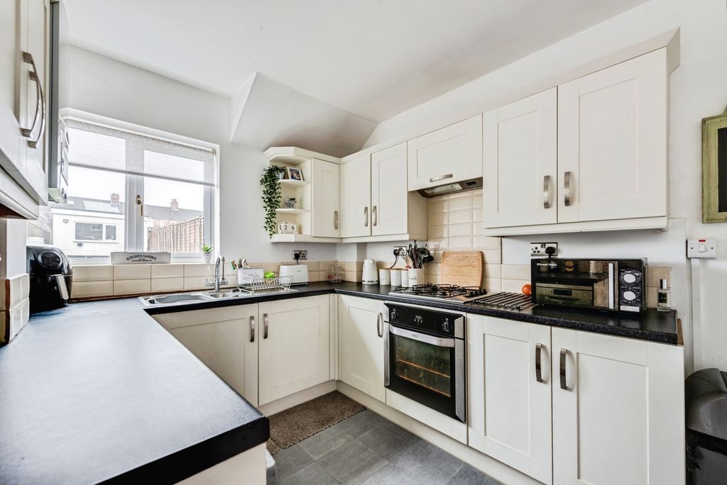 Property photo 1 of 20 Pbox-Img.Jpg