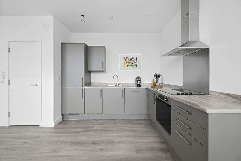 Property photo 1 of 9 Kitchen