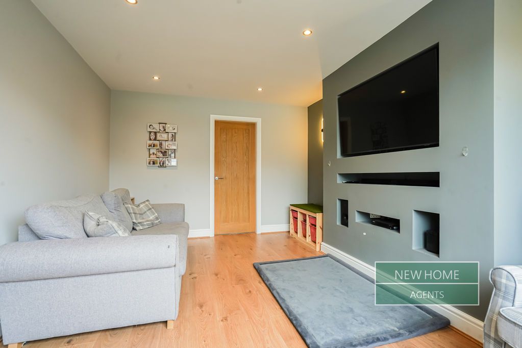 Property photo 3 of 18 Photo 16