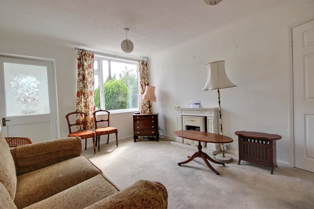 Property photo 2 of 6