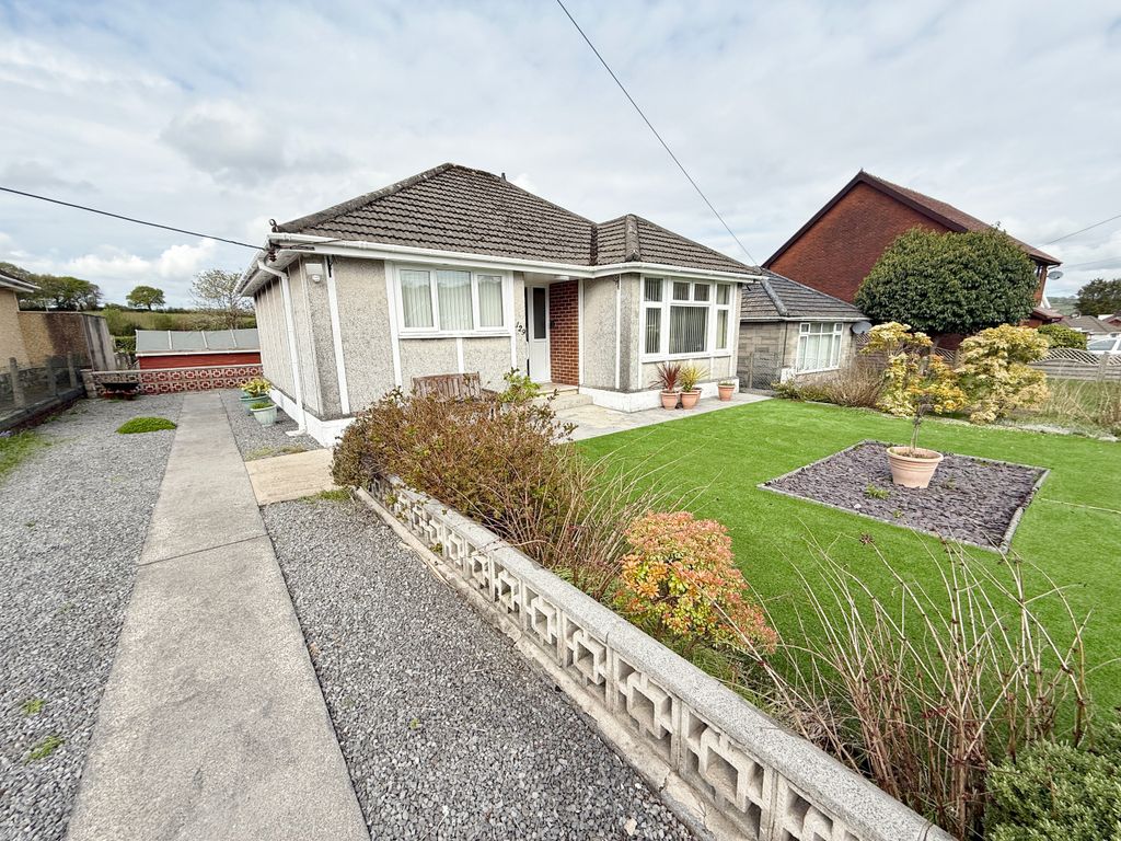 Property photo 1 of 17 Glynhir Rd 129.Jpg