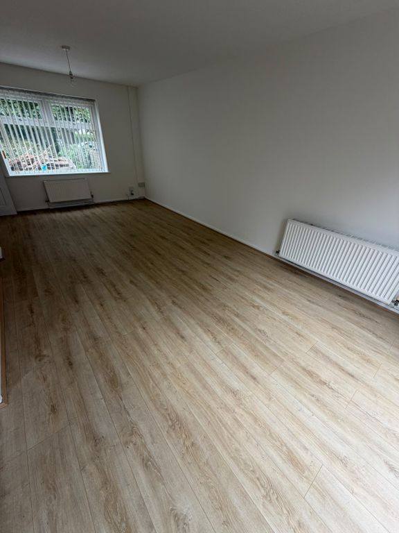Property photo 3 of 13 9