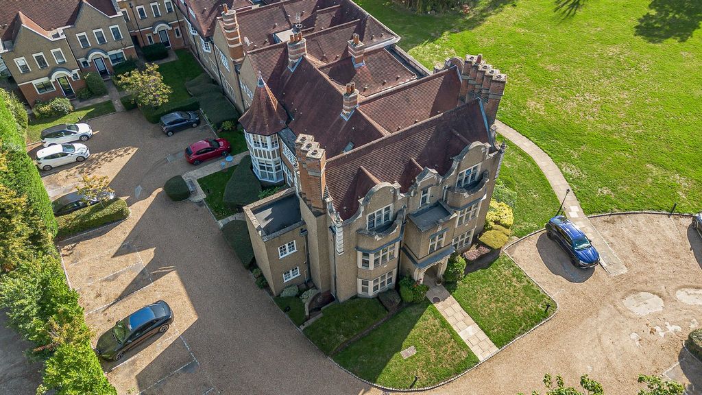 Property photo 3 of 21