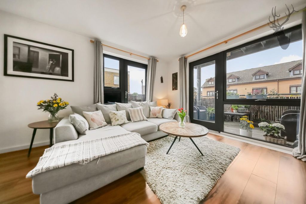 Property photo 3 of 20