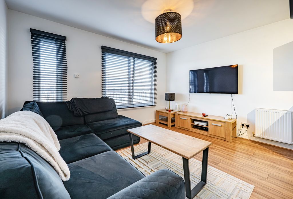 Property photo 3 of 26