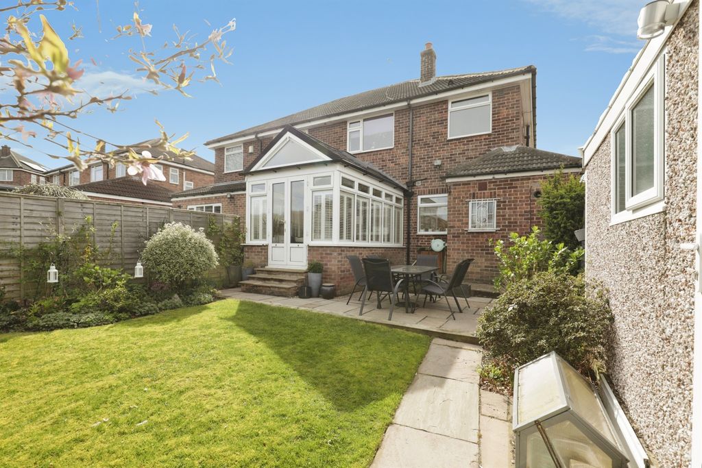 Property photo 2 of 18