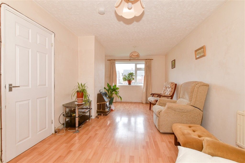 Property photo 2 of 10 Lounge