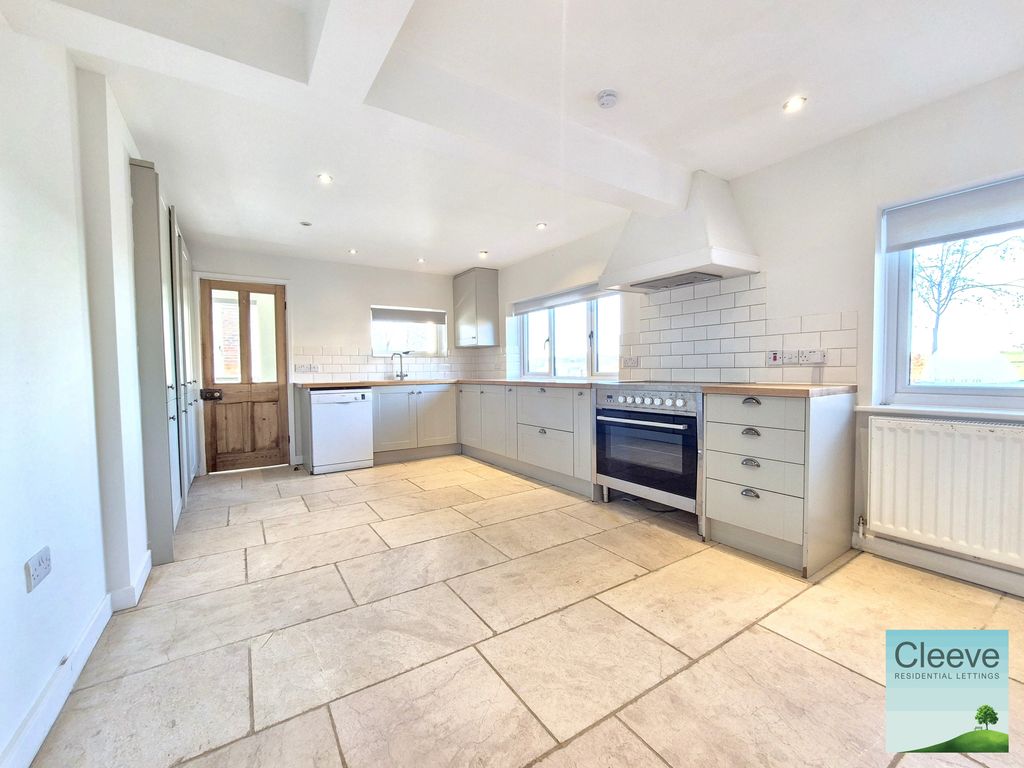 Property photo 3 of 22 1000085256